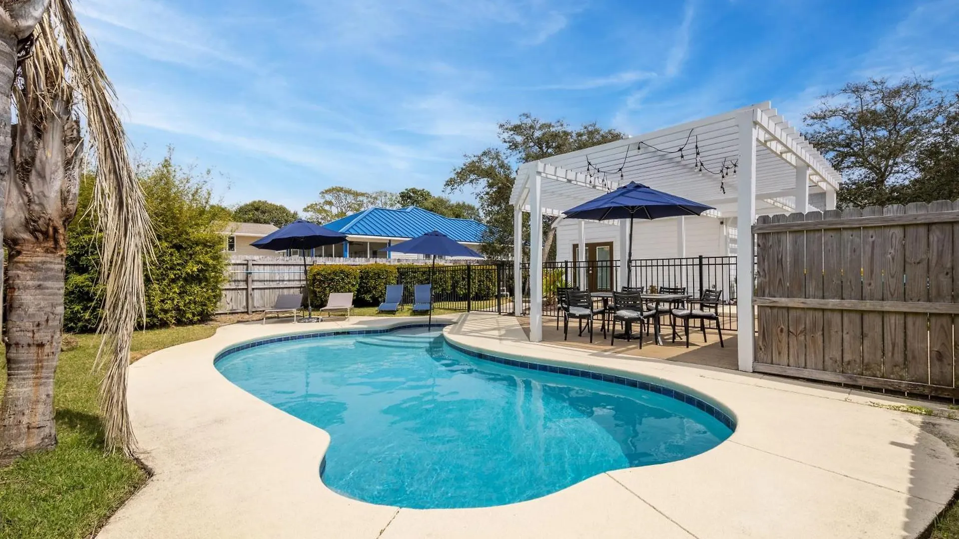 Holiday home Pelican Retreat By Avantstay 5 Mins To Pet Friendly W Pool Bbq Destin
