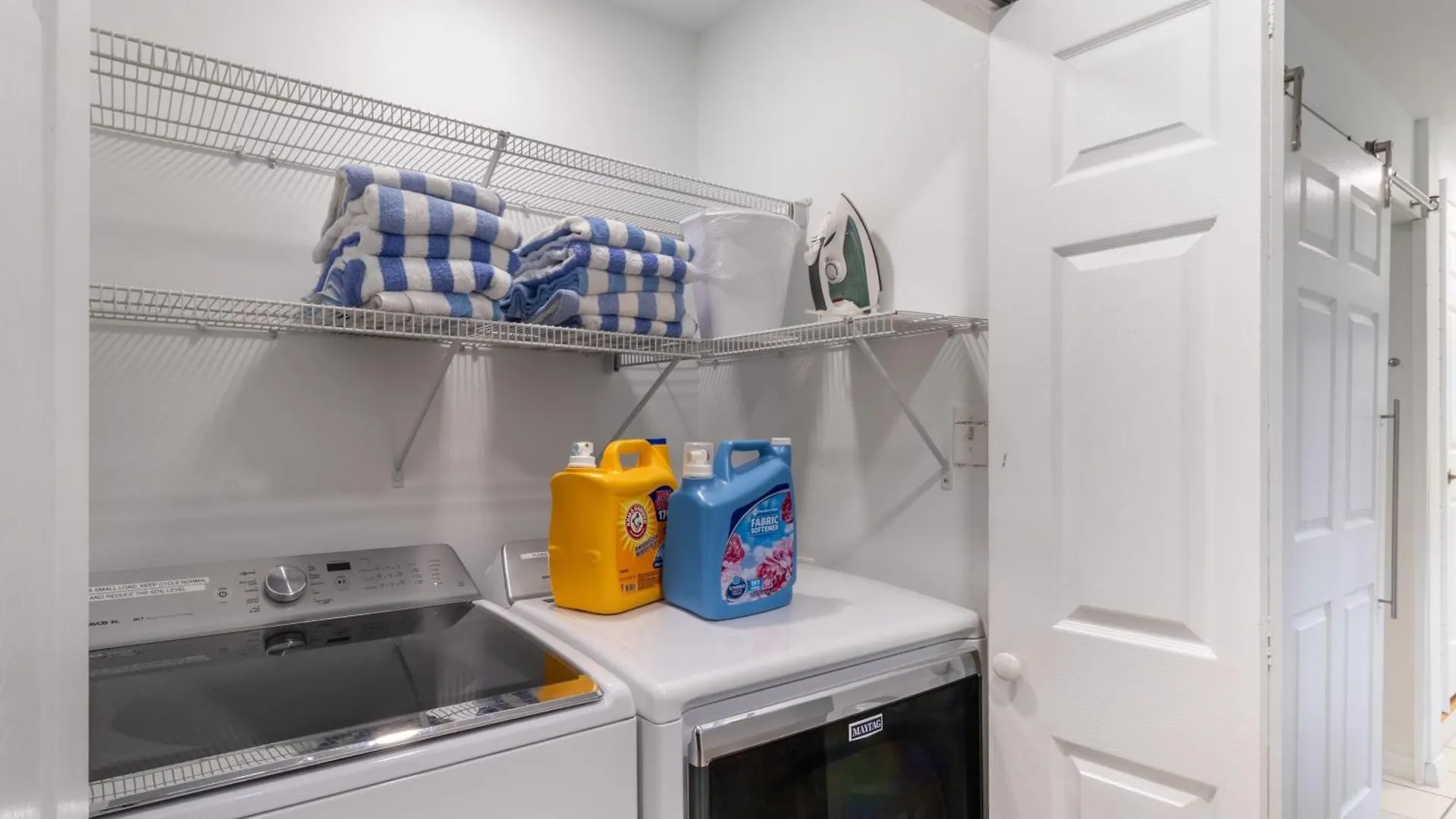 Holiday home Dolphin By Avantstay 2 Mins Walk To W Pool Large Outdoor Entertaining Area Destin
