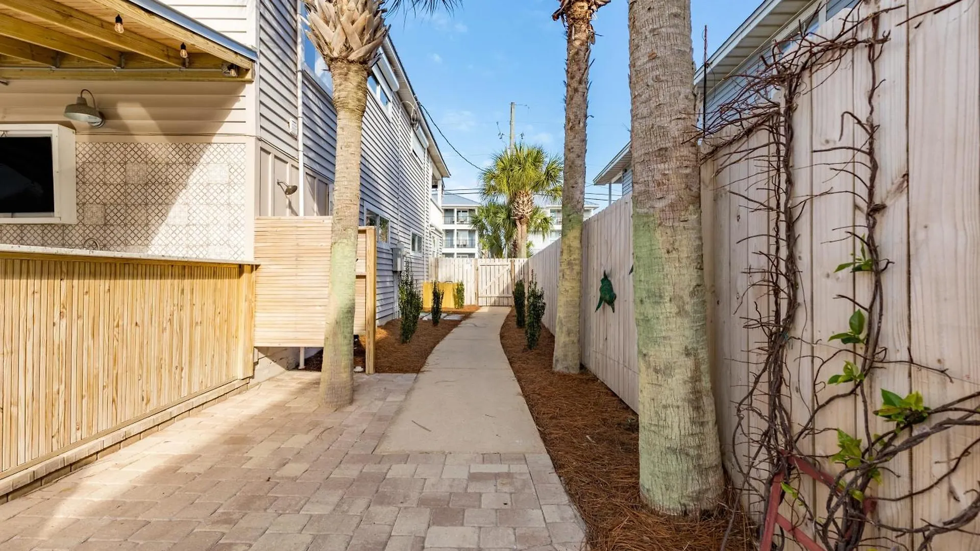 Dolphin By Avantstay 2 Mins Walk To W Pool Large Outdoor Entertaining Area Destin