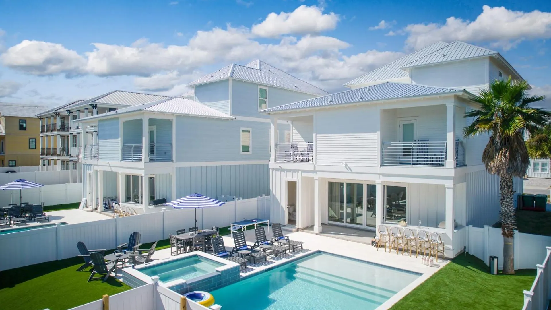 Holiday home Crystal Sands By Avantstay Walk To The