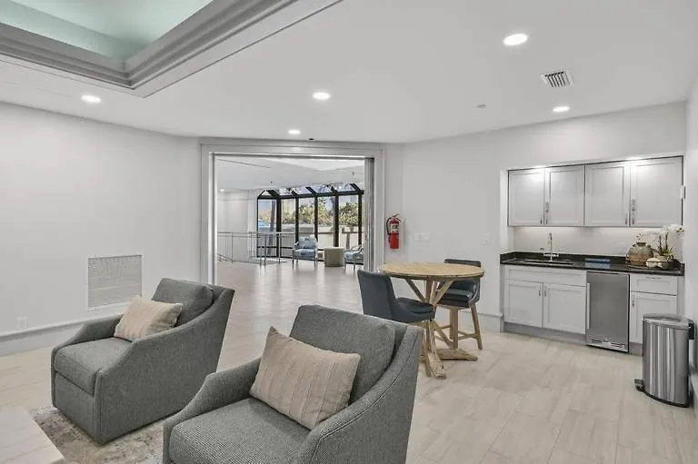 Apartment Beachside Two 4209
