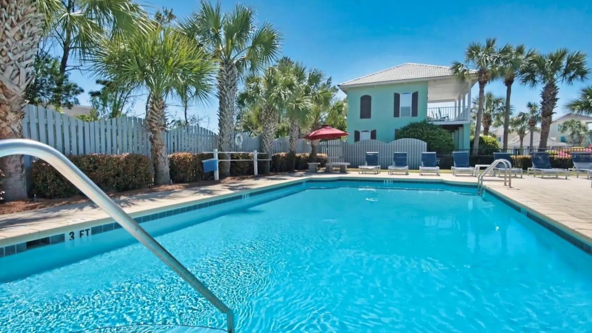 Holiday home Luxury House Steps From Pool And Short Walk To Private Pavilion