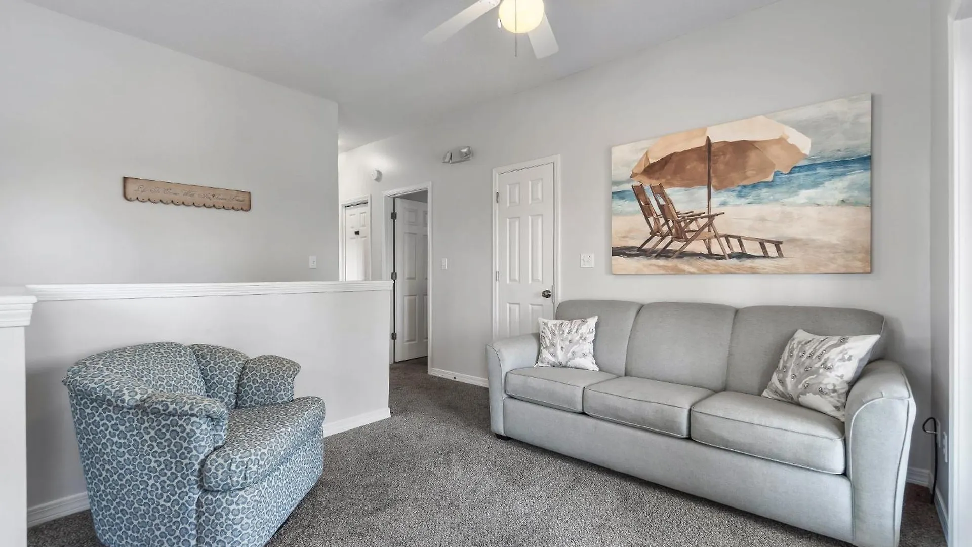 Luxury House Steps From Pool And Short Walk To Private Pavilion Holiday home