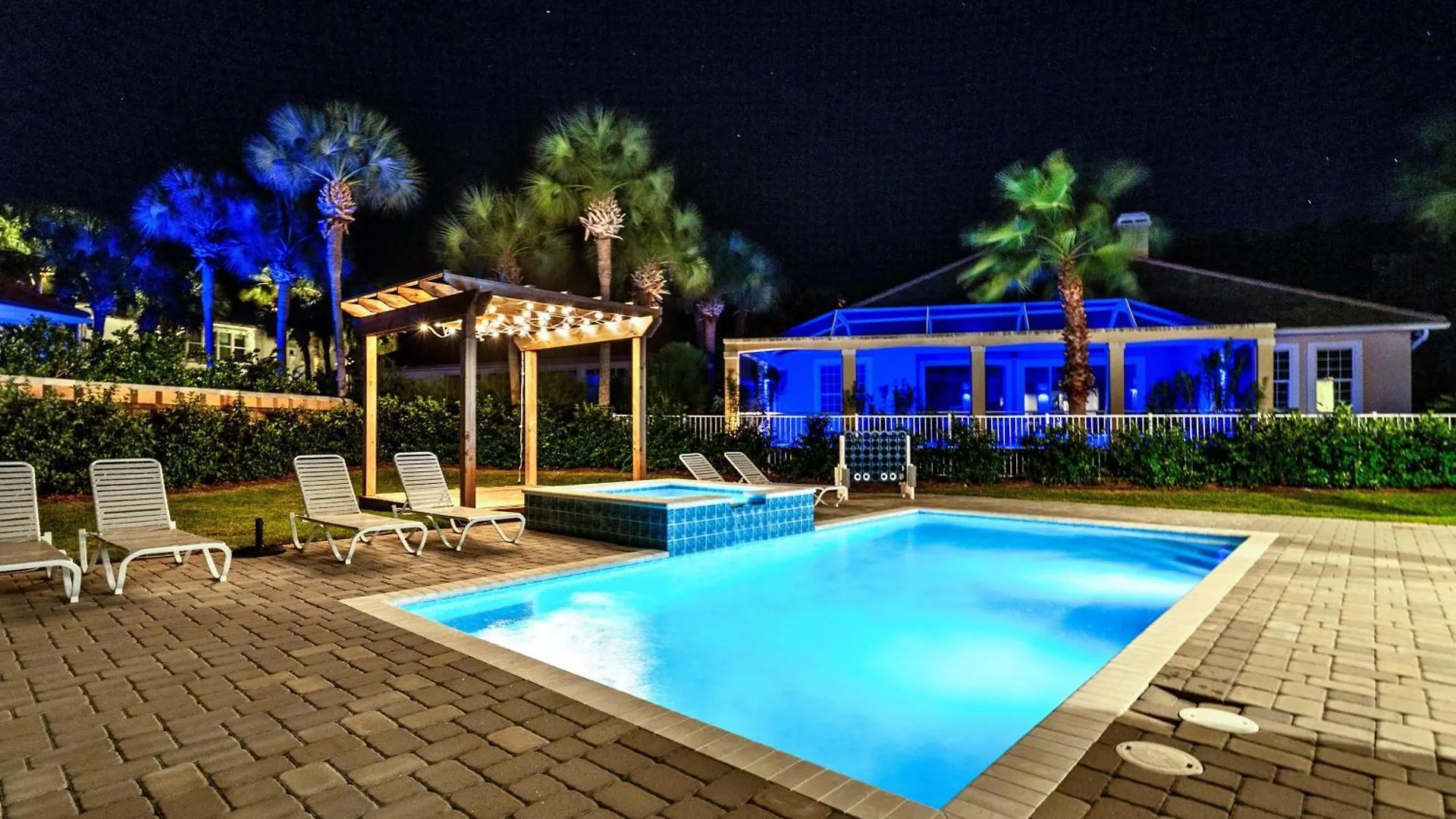 The Bonaire Destin