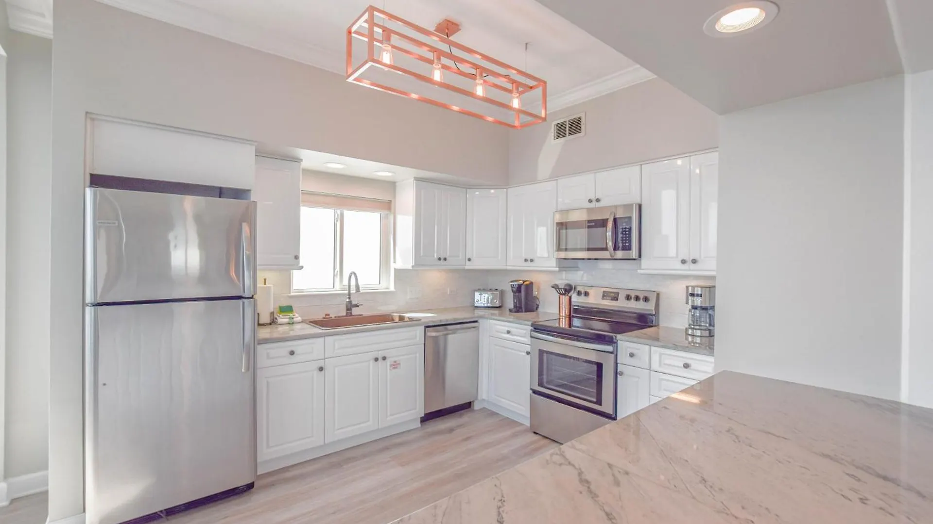 Shoreline Towers #3121 Destin