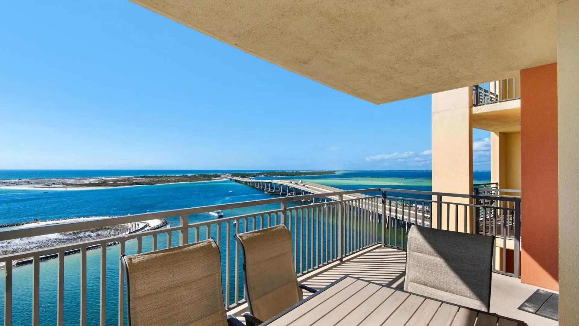 Emerald Grande W625 Holiday home