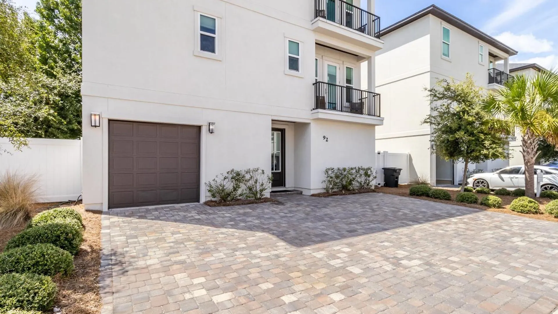 Holiday home Sungazer Chateau By Avantstay Short Walk To The Pool Access Destin