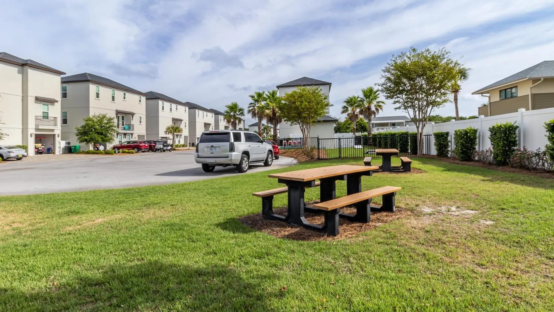 Sungazer Chateau By Avantstay Short Walk To The Pool Access Holiday home *