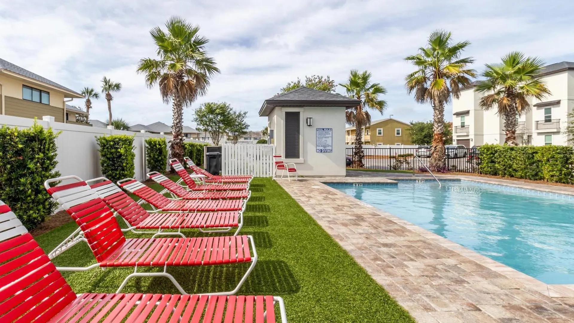 Sungazer Chateau By Avantstay Short Walk To The Pool Access Destin