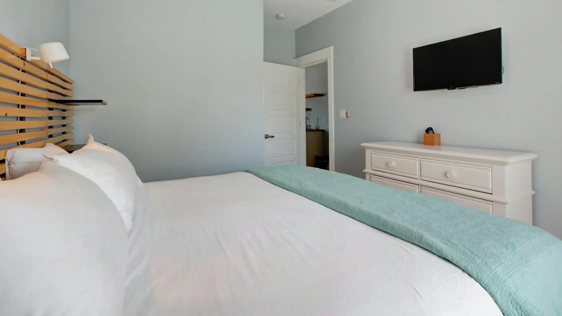 Pier Destiny 66 Pompano Street 度假居