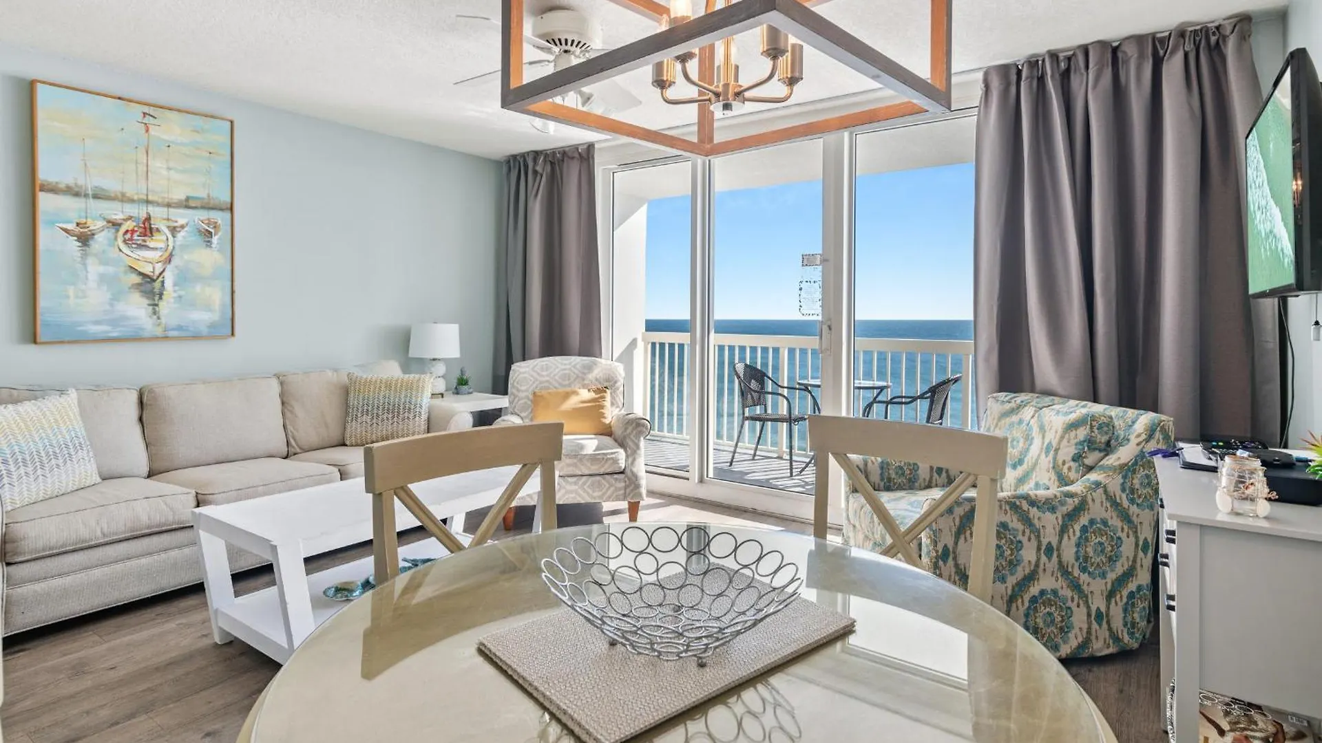 Just Updated - Beachfront Ocean View, 19th Floor Apartment