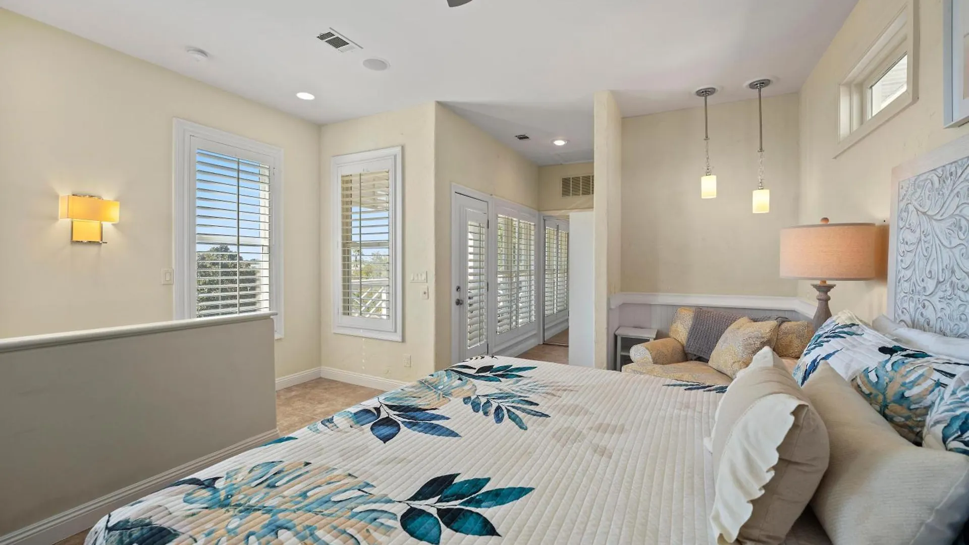 Destined For Sun S 107 Cayman Cove *