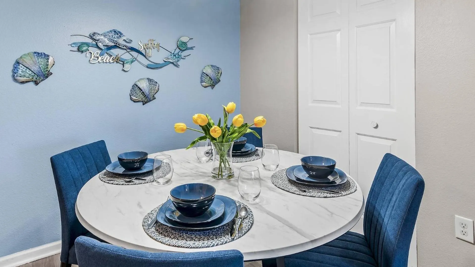 Indian 177 ~ Salty Sandollar Holiday home *