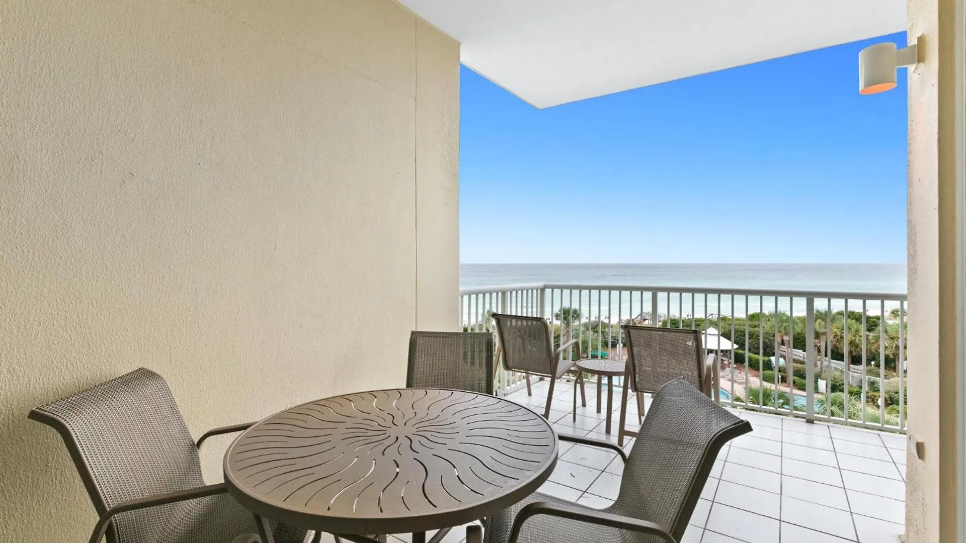 The Crescent 410 Destin