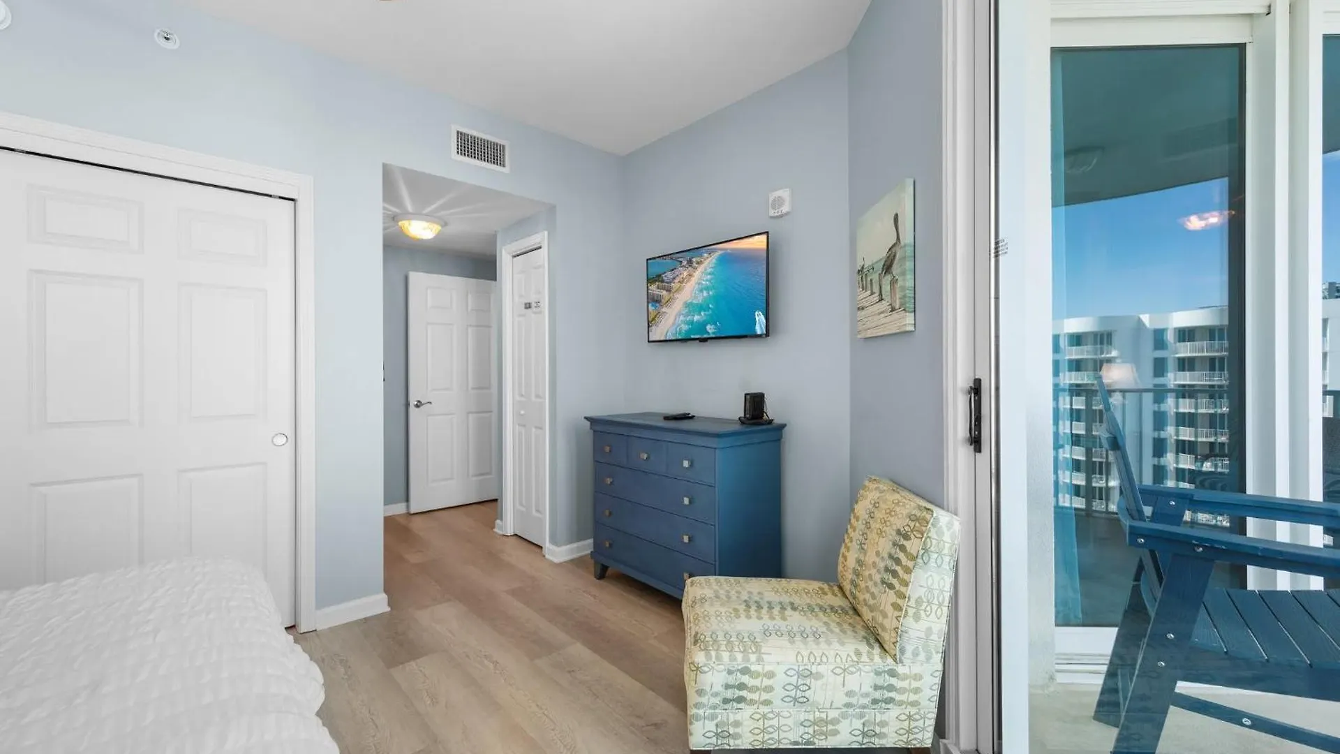 Stunning 11th Fl Pool & Gulf View King Across From