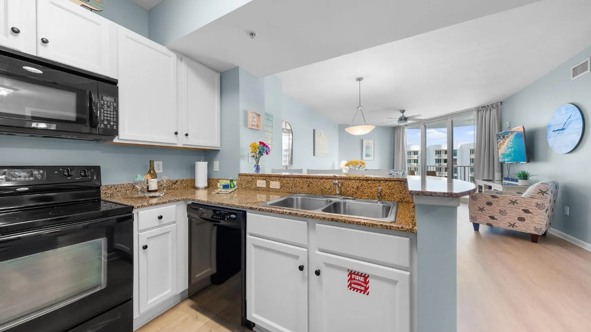 Stunning 11th Fl Pool & Gulf View King Across From