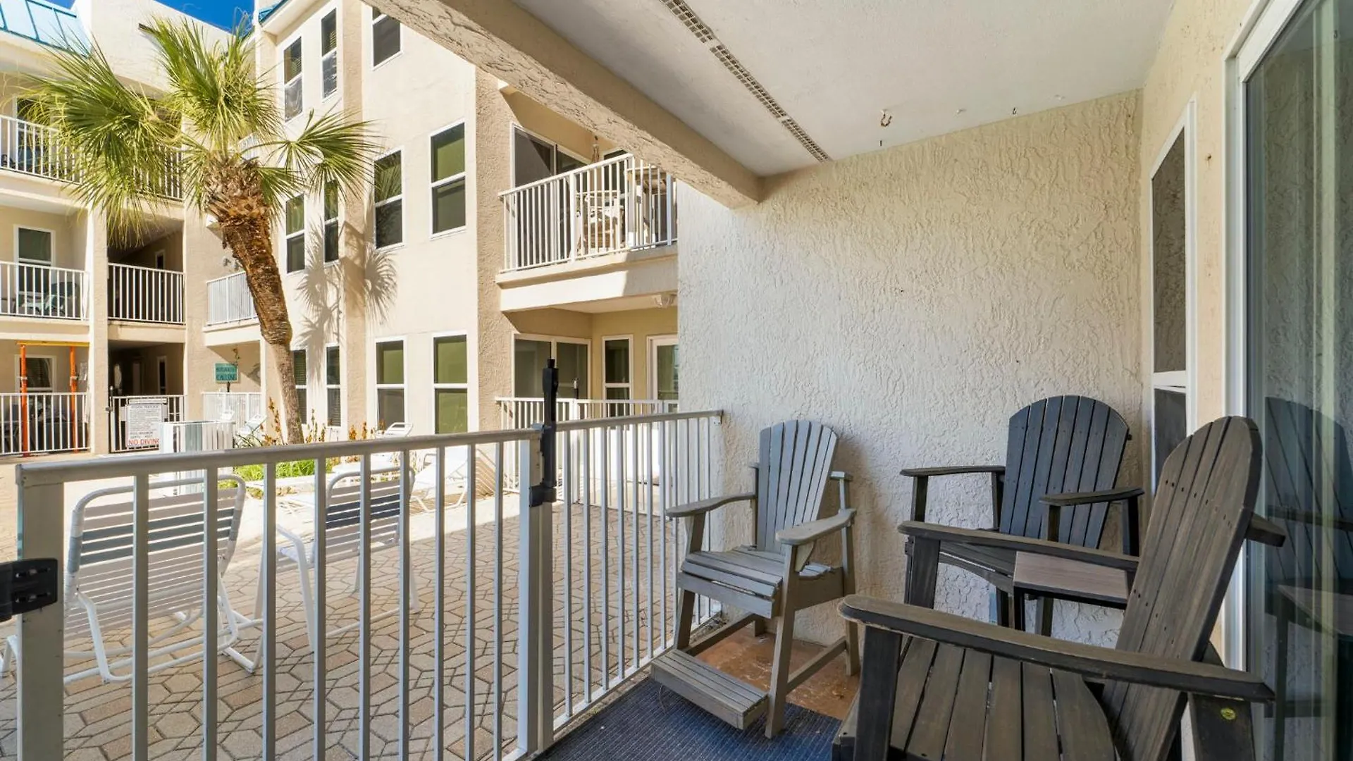 102 Poolside * Destin