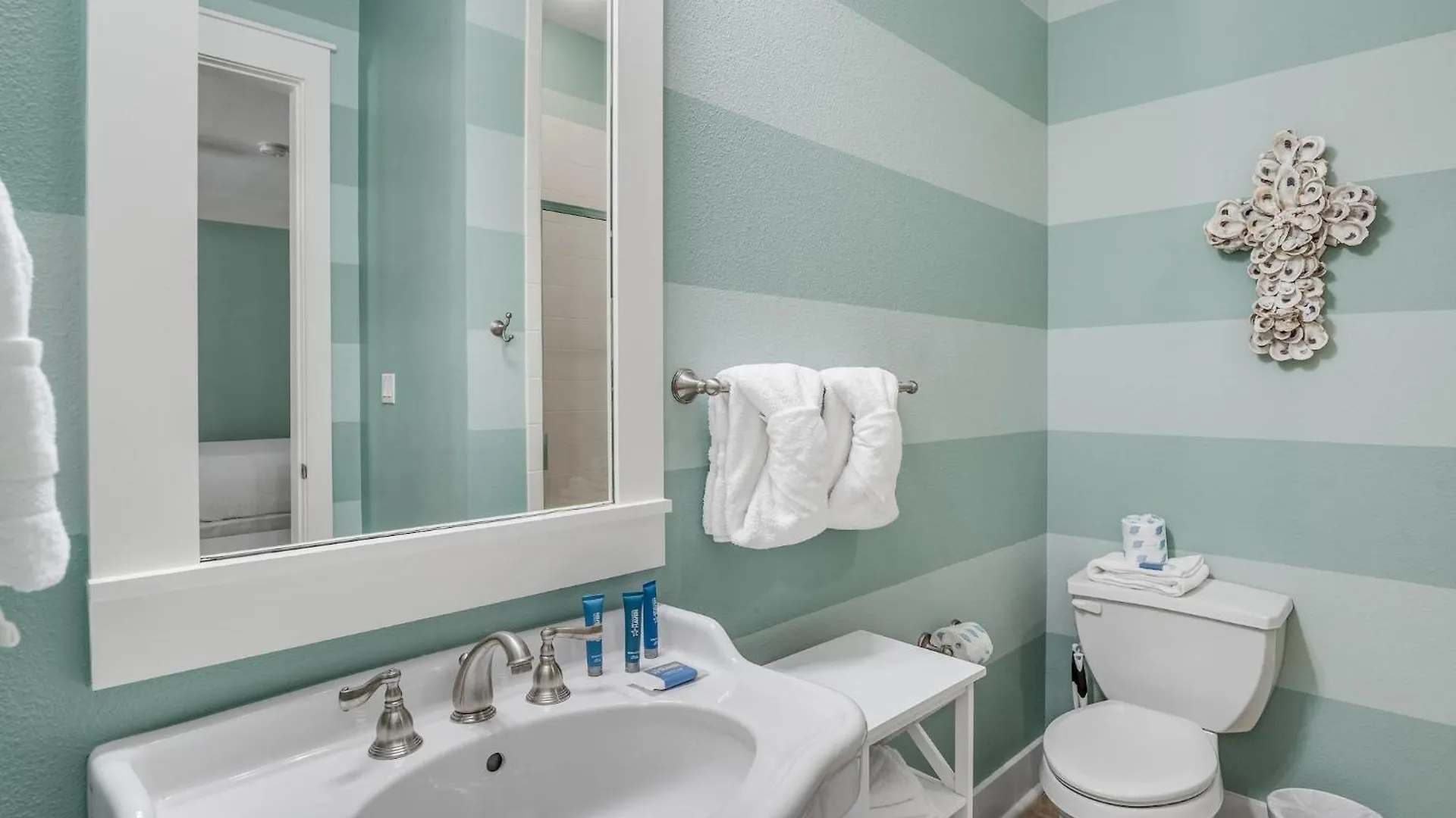 Magnolia Bay 8598
