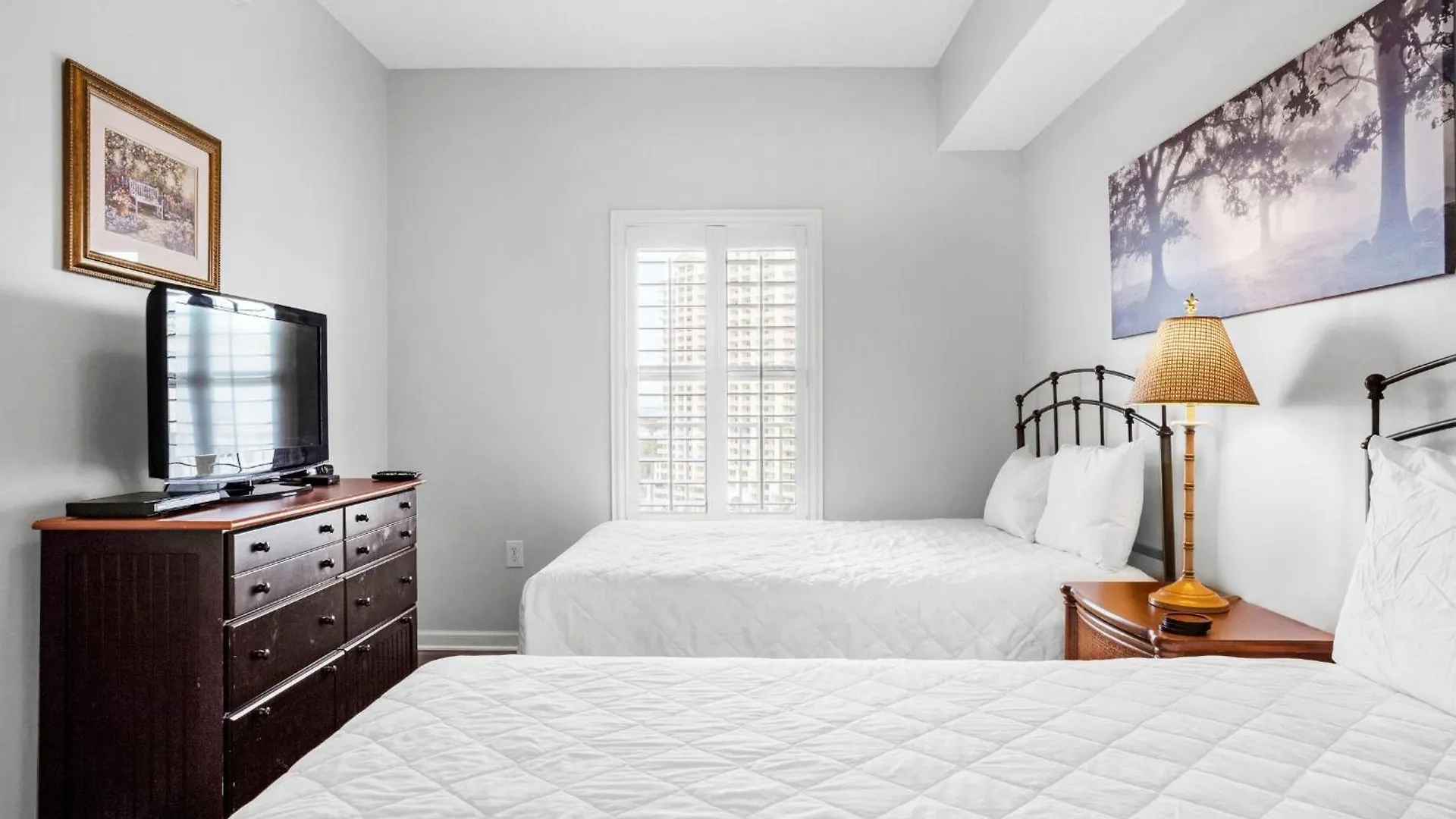 Majestic Sun 1012a Apartment
