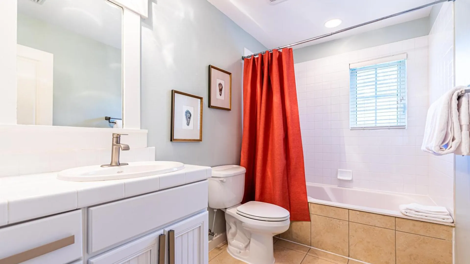 1347 Laurel Grove Holiday home