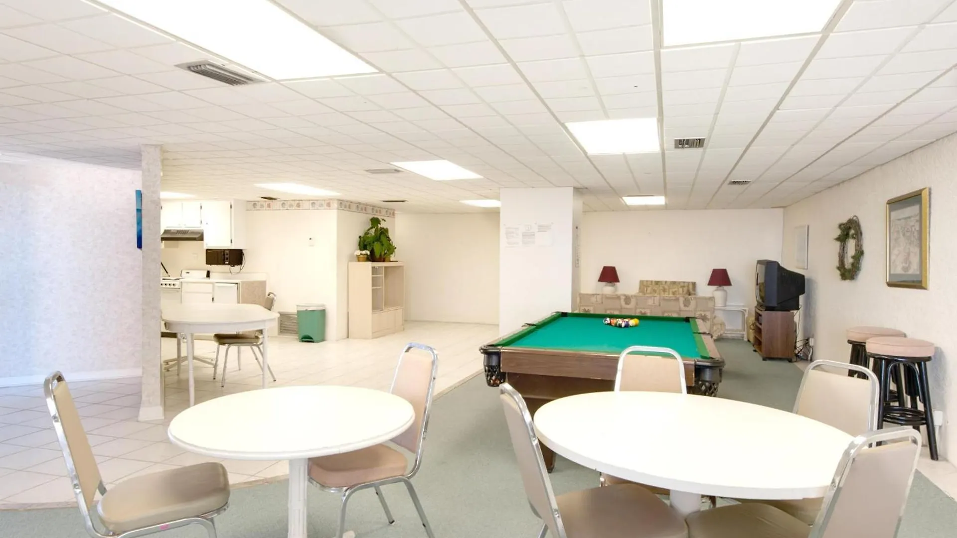Surf And Racquet Club 412 Apartment