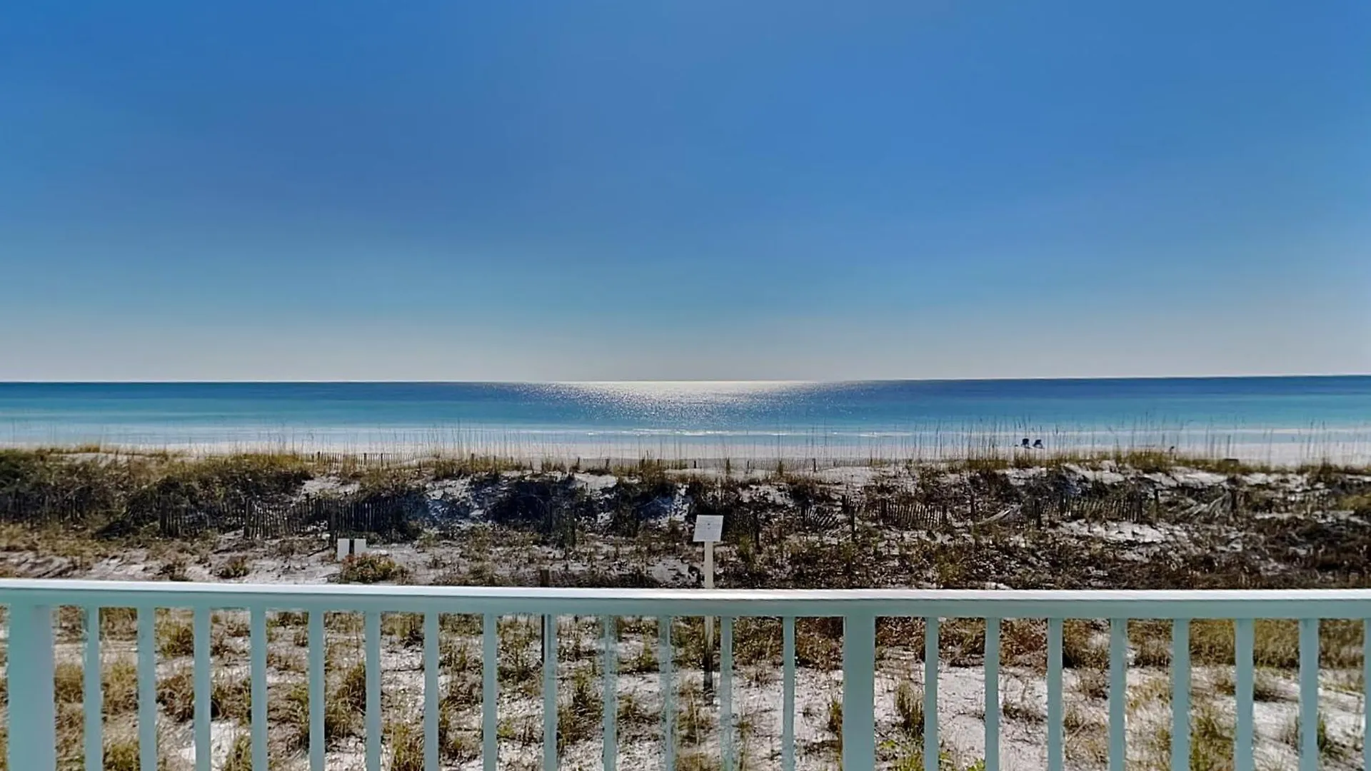 Club 105 Destin