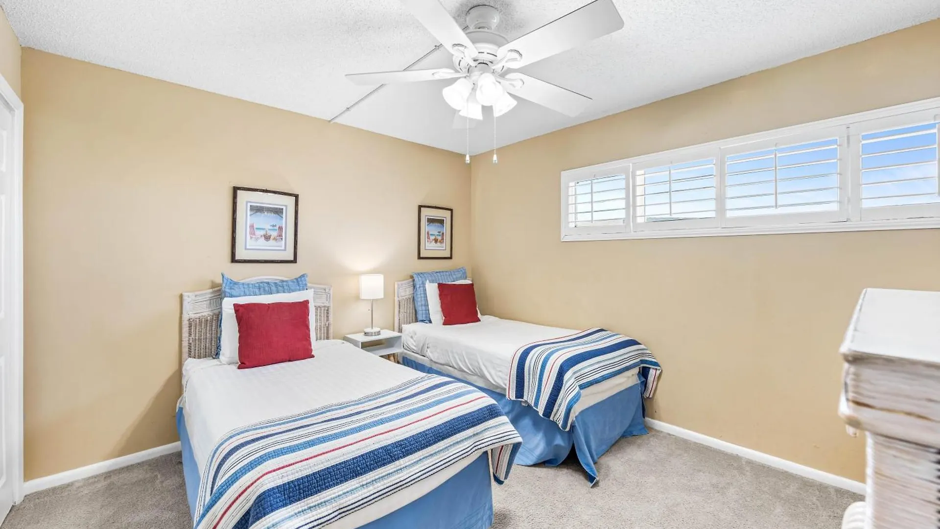 Surf And Racquet Unit 701 * Destin