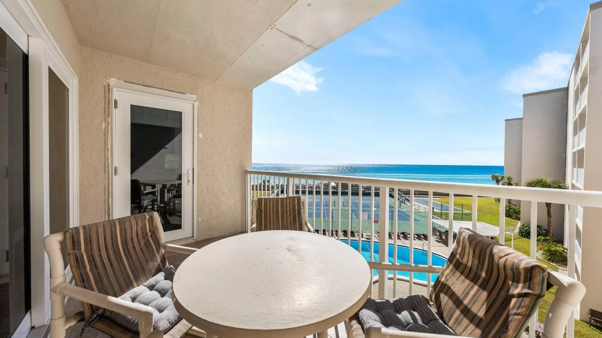 Surf And Racquet Unit 414 Holiday home Destin