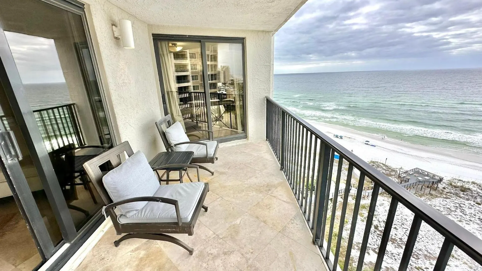 4133 Beachside One