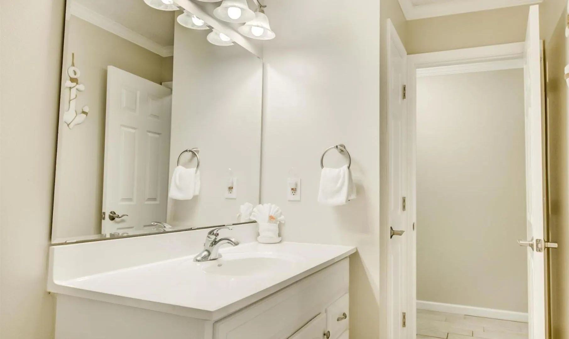 7 A, One Bedroom Apartment