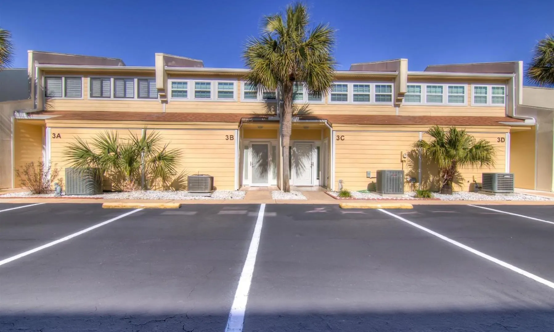 Casa vacanze 3 C, Three Bedroom Townhome *