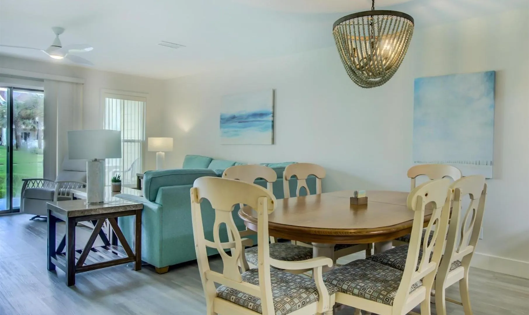 2 C, Three Bedroom Townhome