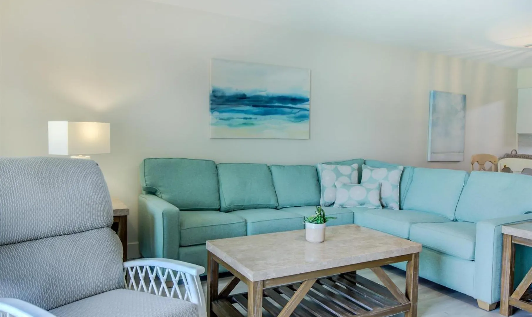 2 C, Three Bedroom Townhome Destin