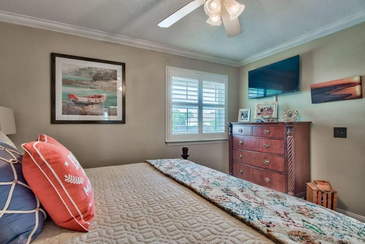 Southern Charm On The Gulf