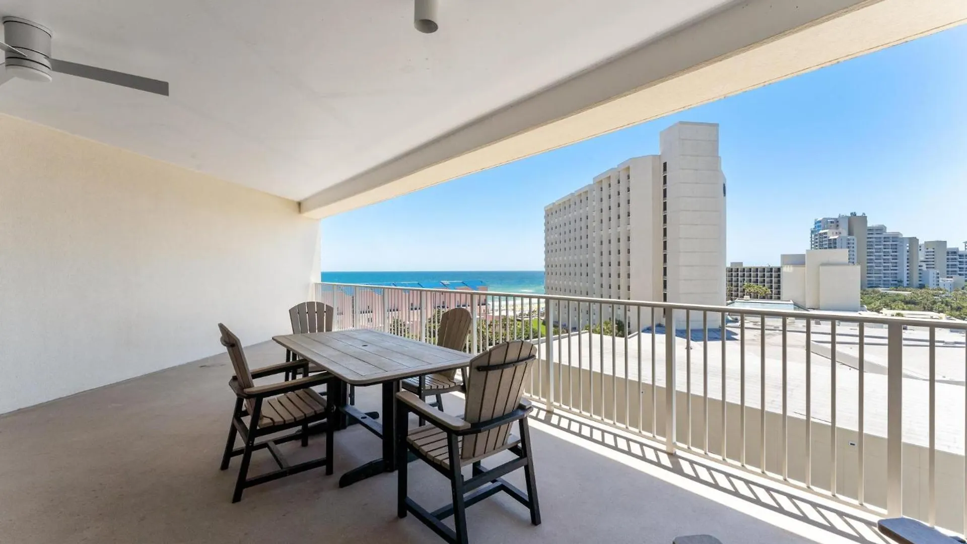 Tides 611 Holiday home