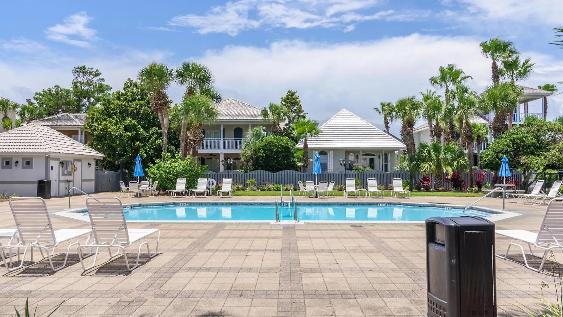 Holiday home Emerald Palace S 10 Black Coral Cove *