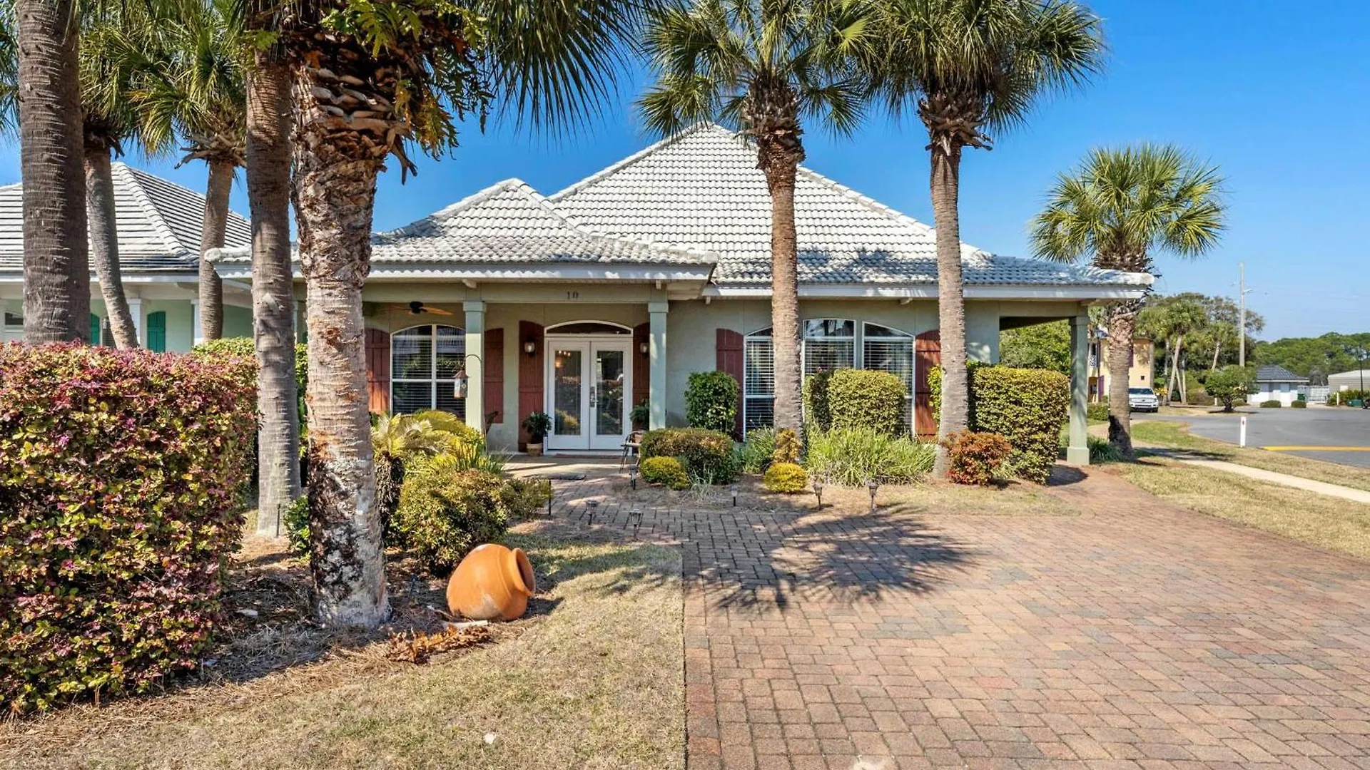 Emerald Palace S 10 Black Coral Cove Holiday home Destin