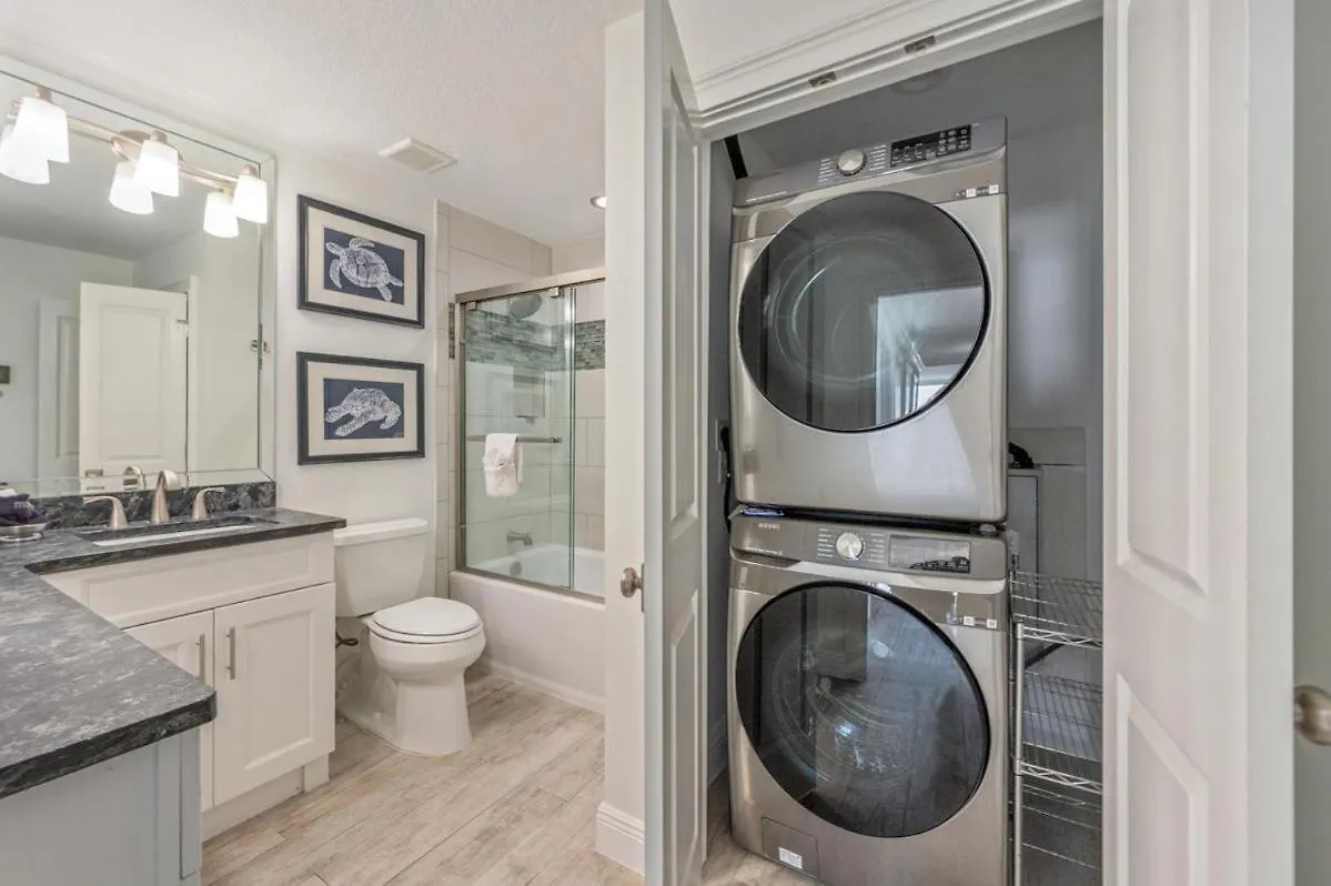 Holiday home 1125 Shoreline Towers Penthouse 3bd Free Set Garage Space