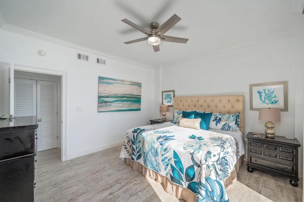 1125 Shoreline Towers Penthouse 3bd Free Set Garage Space Holiday home *