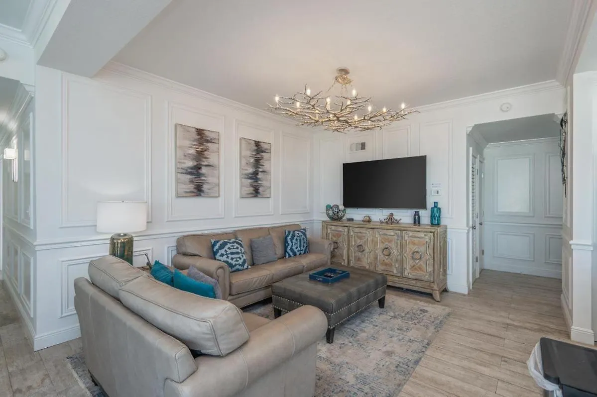 Holiday home 1125 Shoreline Towers Penthouse 3bd Free Set Garage Space Destin