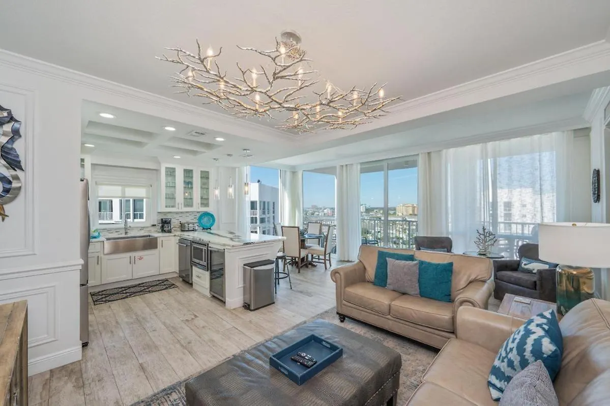 Holiday home 1125 Shoreline Towers Penthouse 3bd Free Set Garage Space *