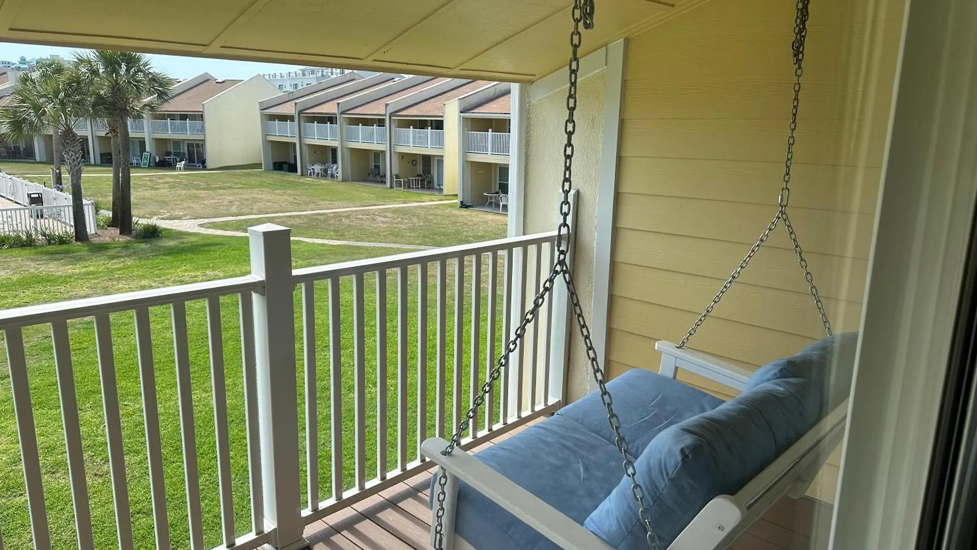 1a Two Bedroom Townhome Destin