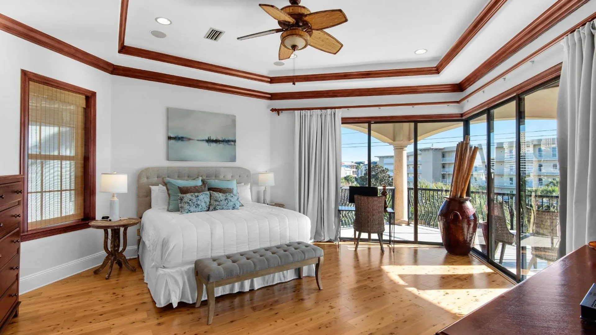 Tuscana Destin