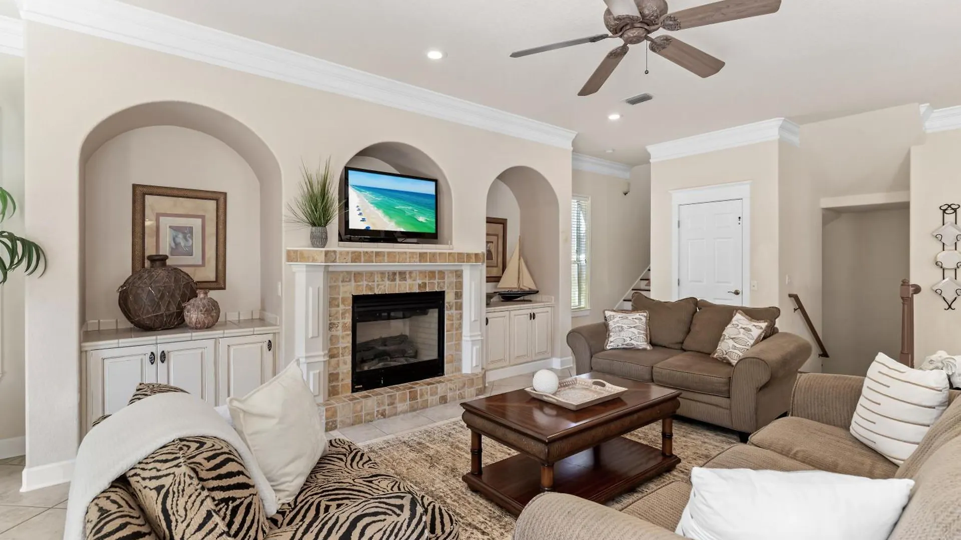 Golf Cart - Community Pool, Hot Tub And Destin