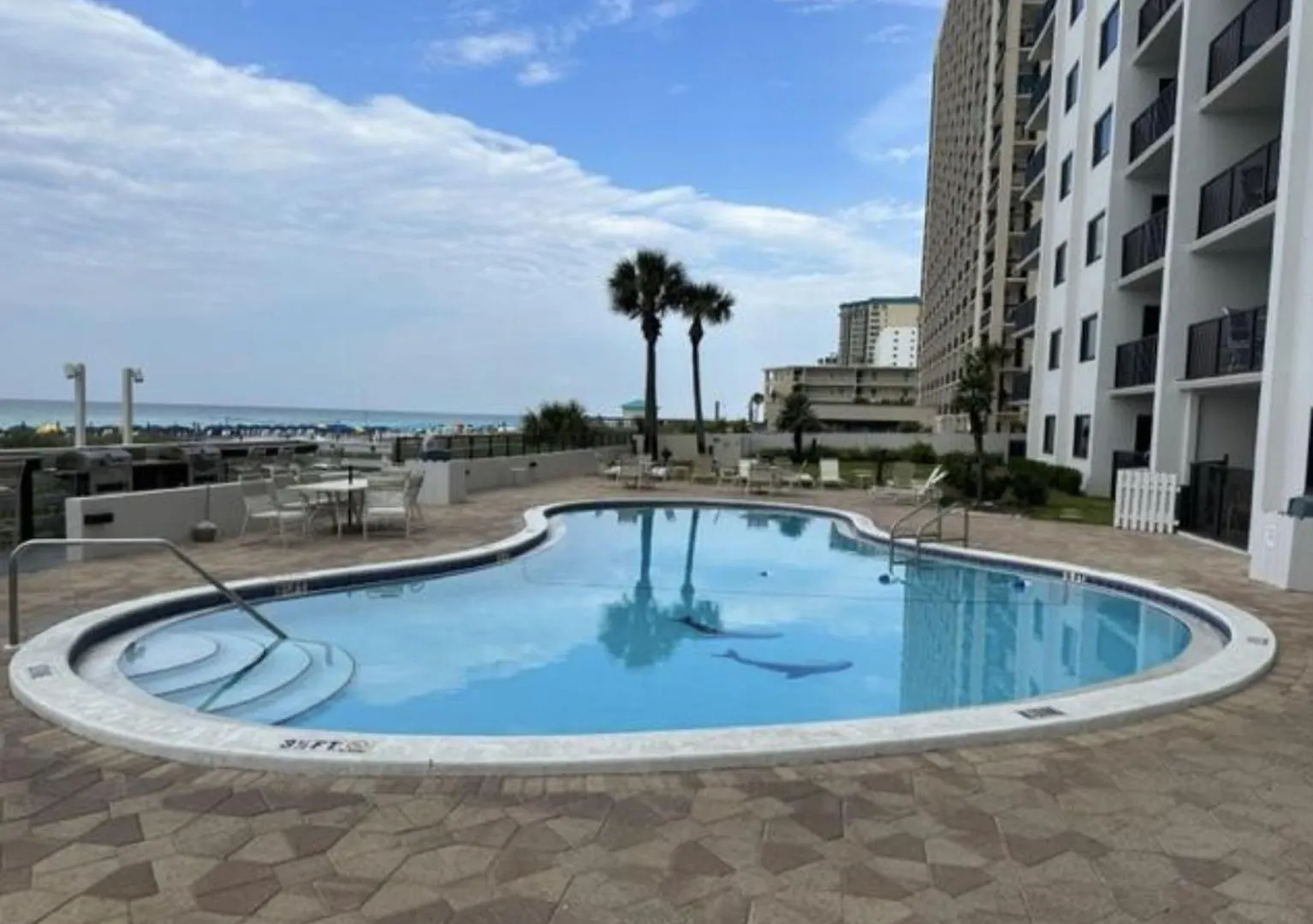 Available For Season! Amazing Gulf-front At Emerald Towers Destin