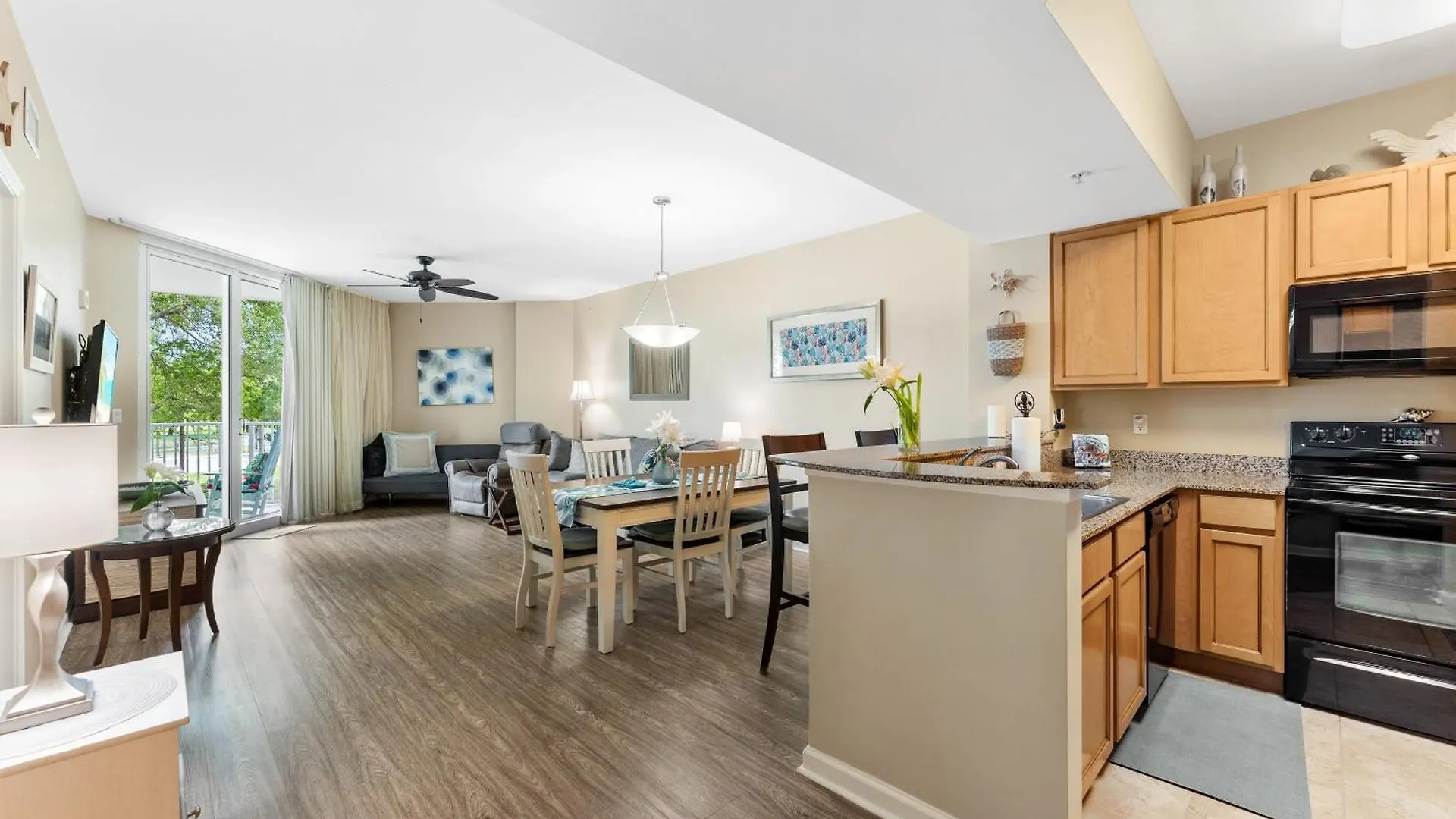 Holiday home 5 Star 2br 2 Bath King Shuttle Pools Across From 2208