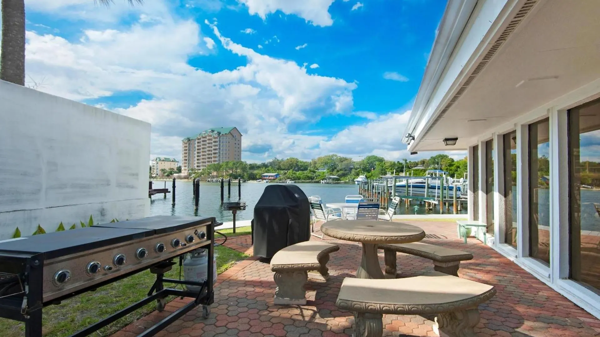 Holiday home Dolphin Point #401c *