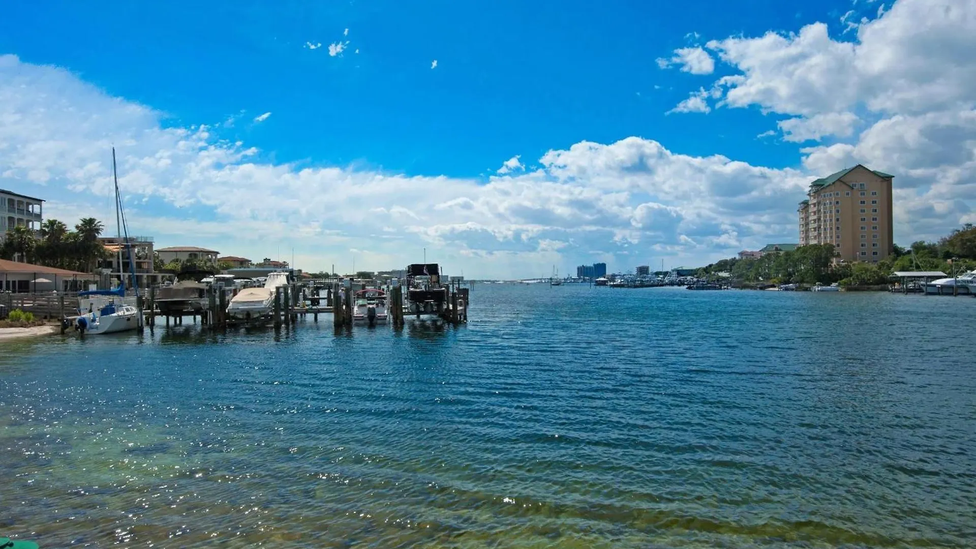 Holiday home Dolphin Point #401c