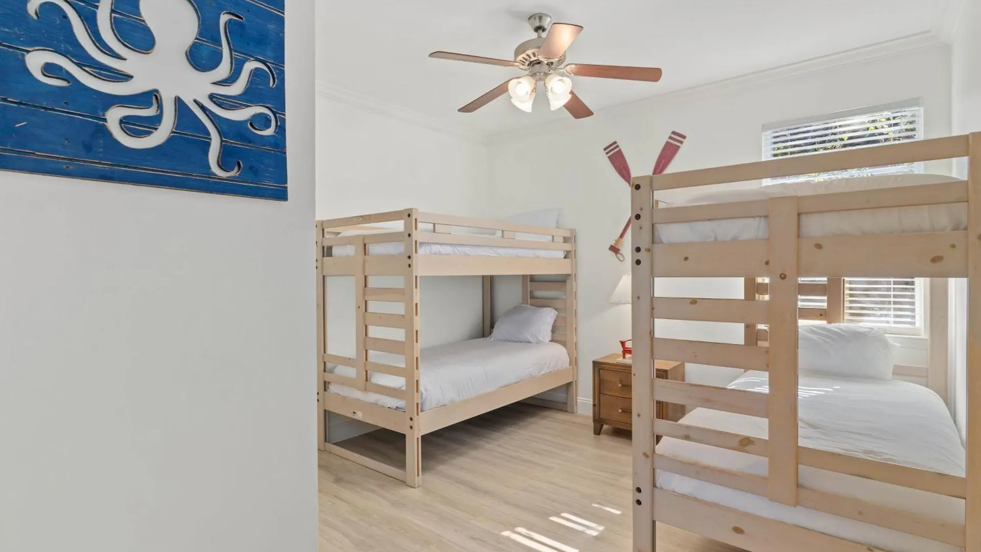 Holiday home Coral By Avantstay Gorgeous Three Story W Two Balconies Destin