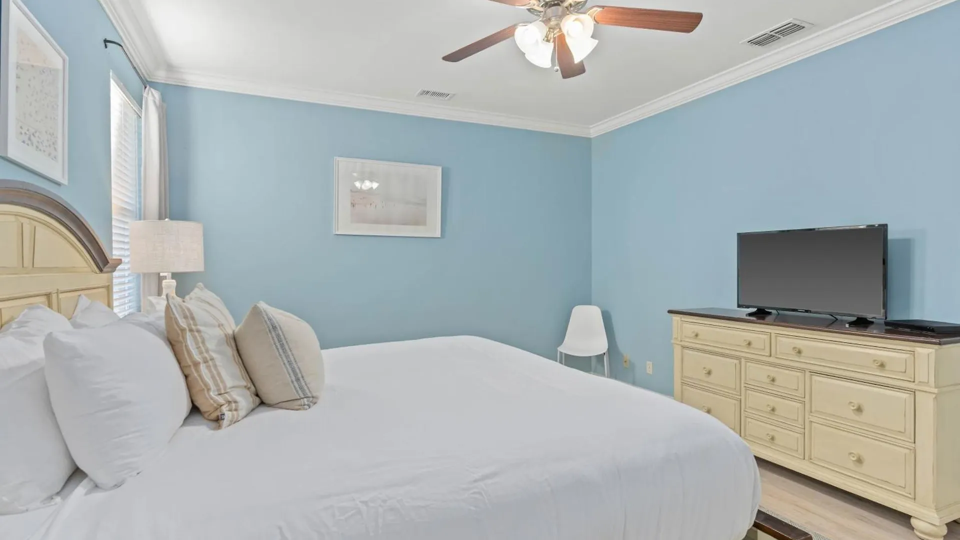 Coral By Avantstay Gorgeous Three Story W Two Balconies Destin